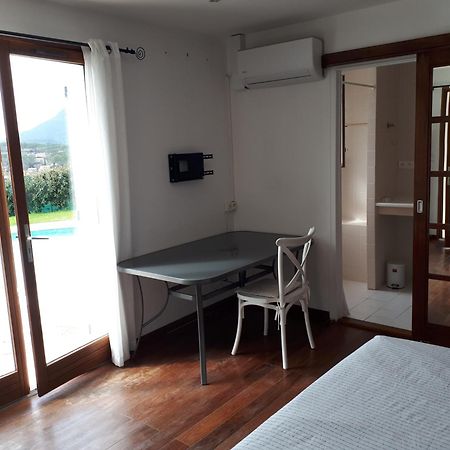 L'Oustaou De L'Estama Bed & Breakfast Rocbaron Ngoại thất bức ảnh