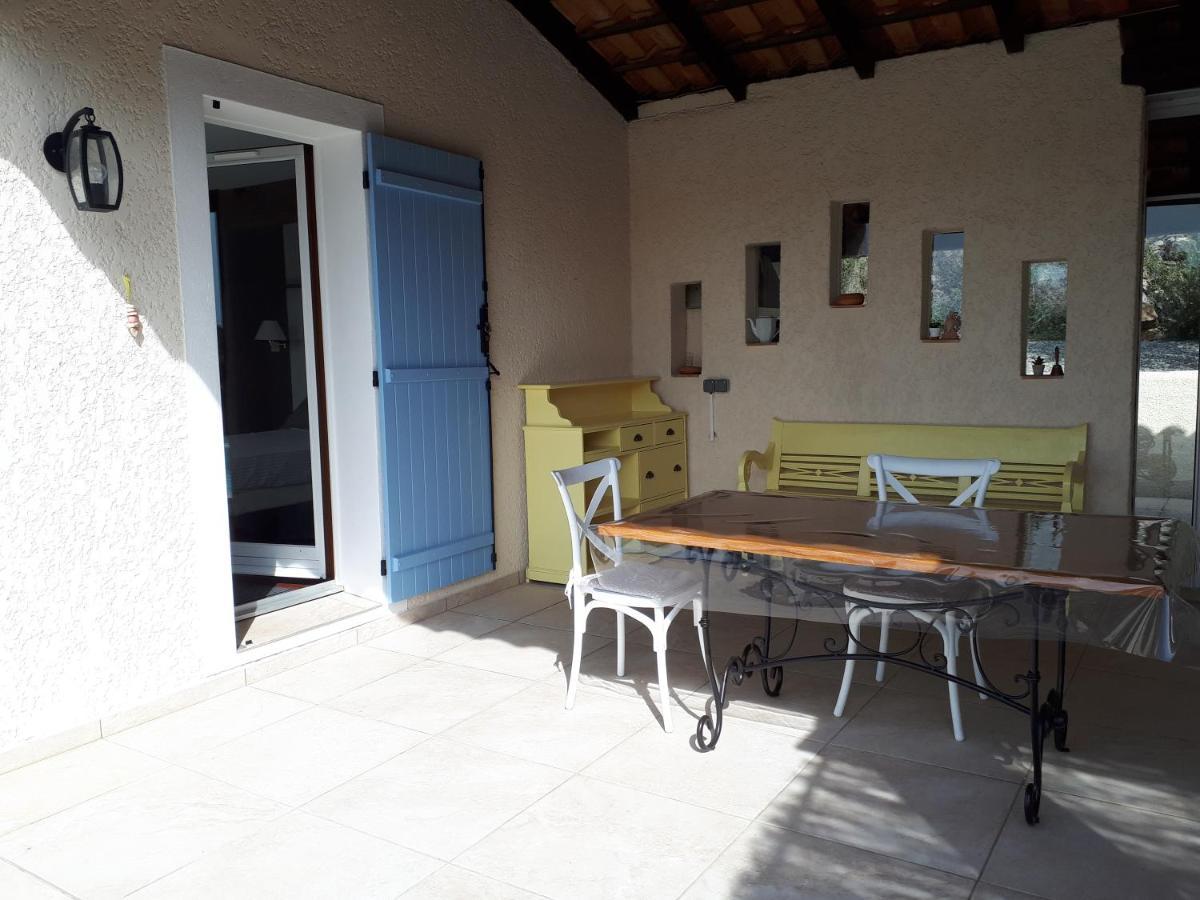 L'Oustaou De L'Estama Bed & Breakfast Rocbaron Ngoại thất bức ảnh